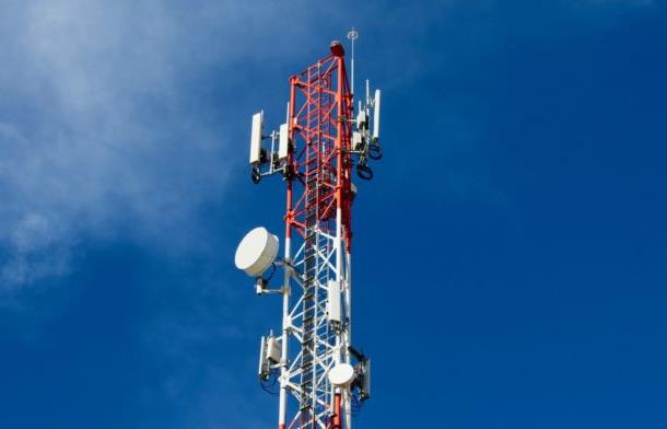 Realizace napájení vysílačů mobilní sítě OSKAR 1